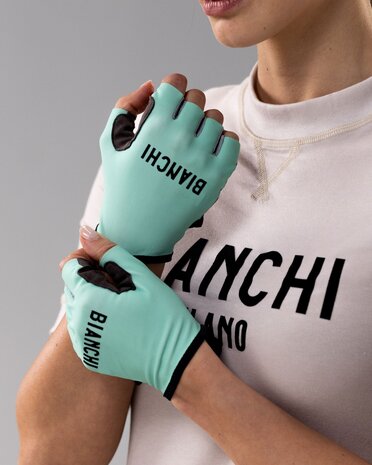 Lifestyle gravel glove 